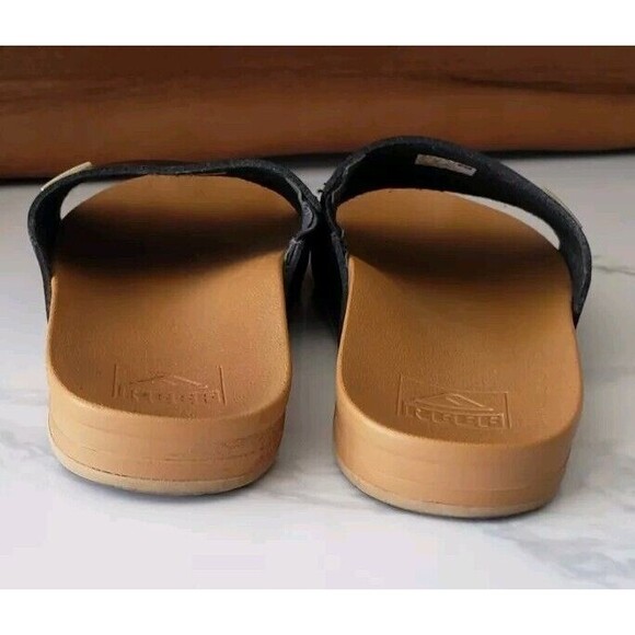 Reef Women's Cushion Flip Flop Size 6 - Picture 2 of 6